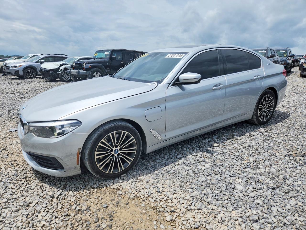2019 BMW 530E - zdjęcie główne