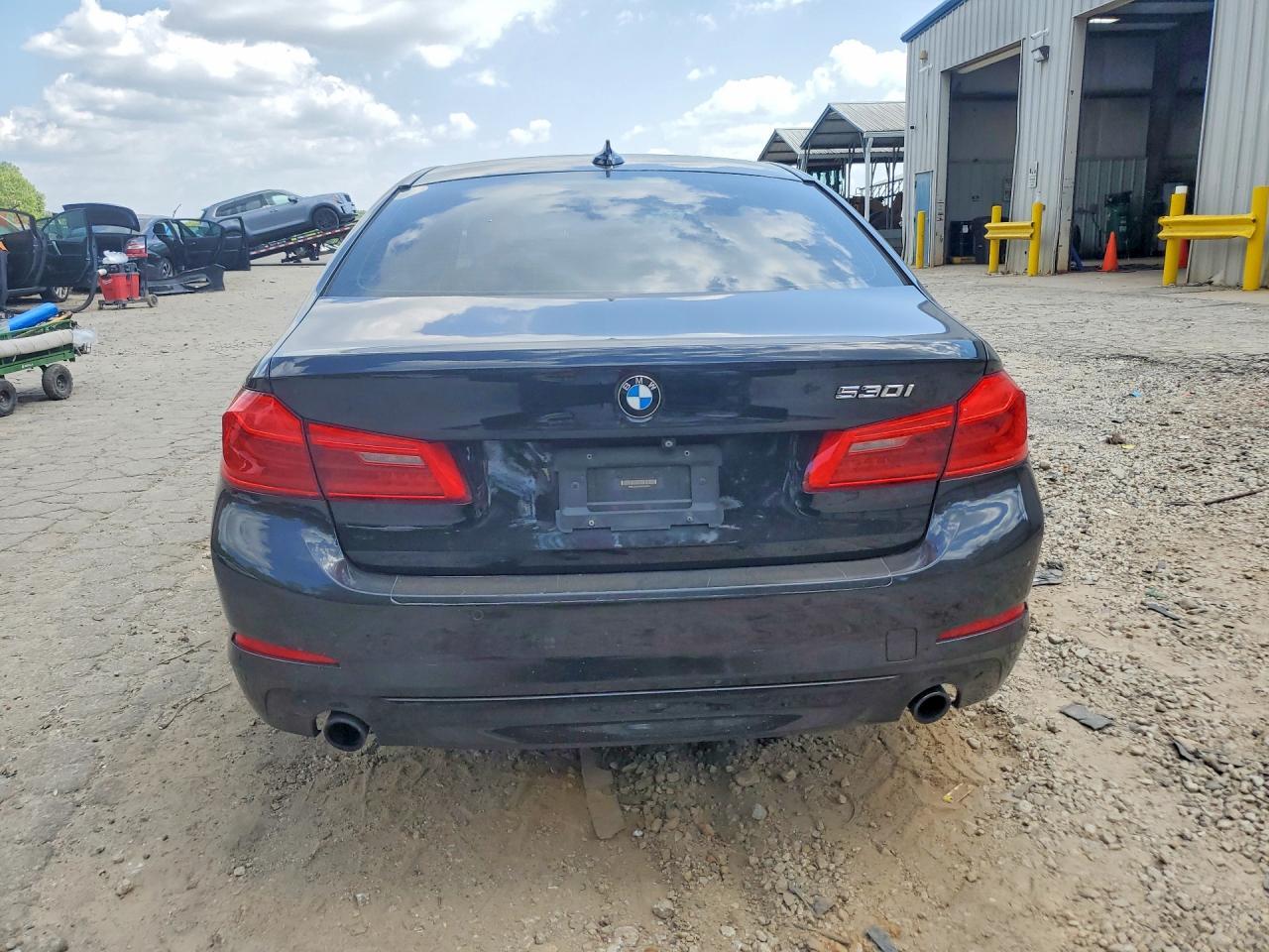 2018 BMW 530 I - zdjęcie 6