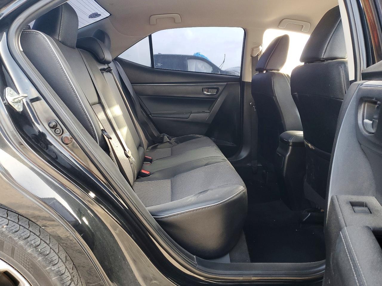 2016 Toyota Corolla - zdjęcie 11