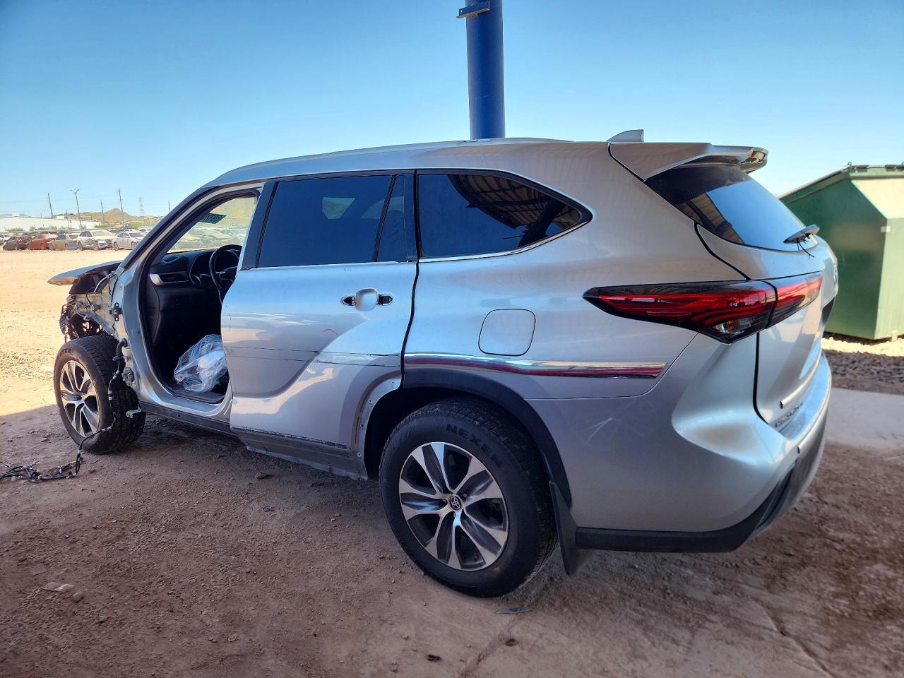 2022 Toyota Highlander Hybrid Xle - zdjęcie 3