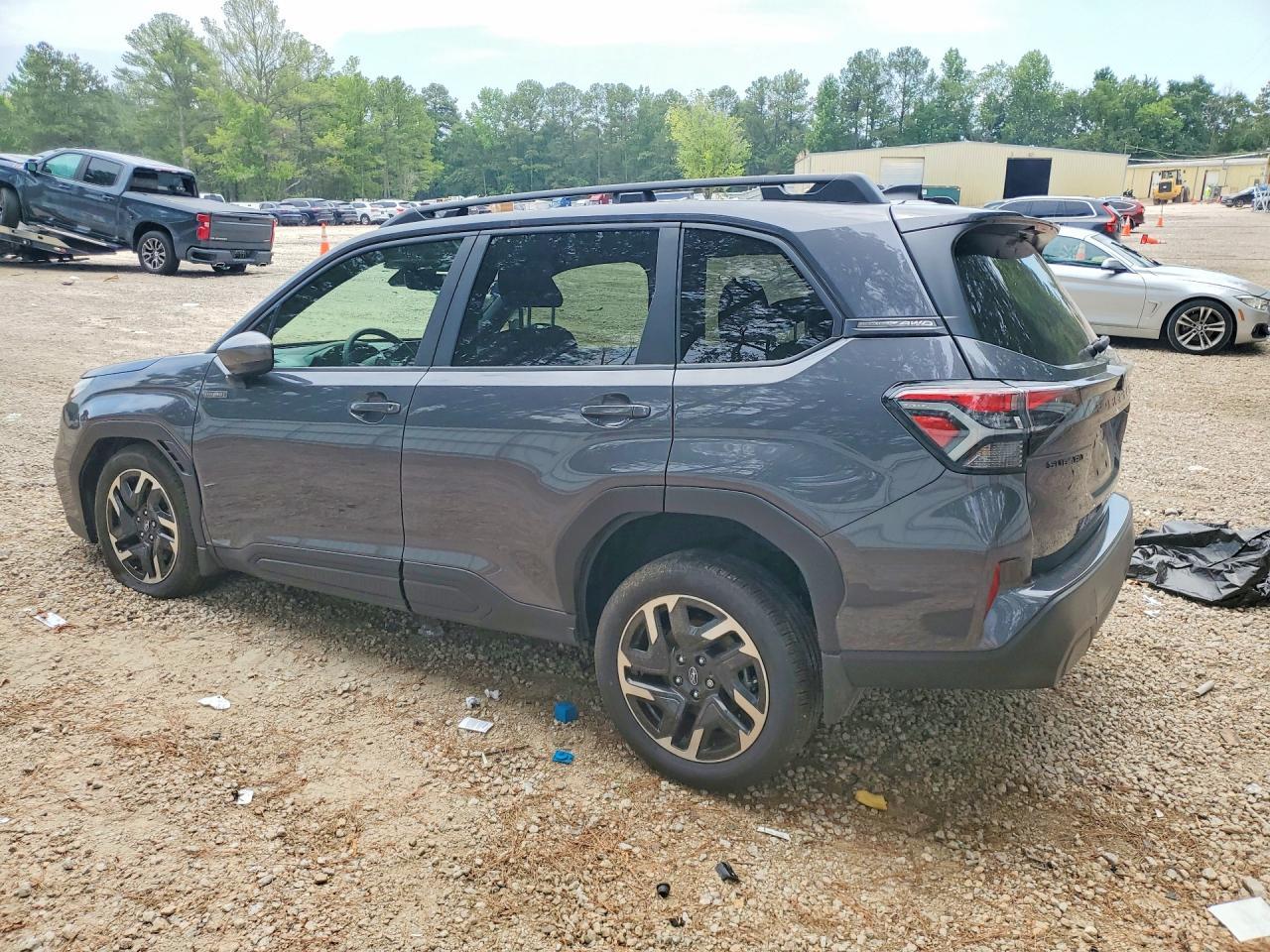 2025 Subaru Forester Premier - zdjęcie 2