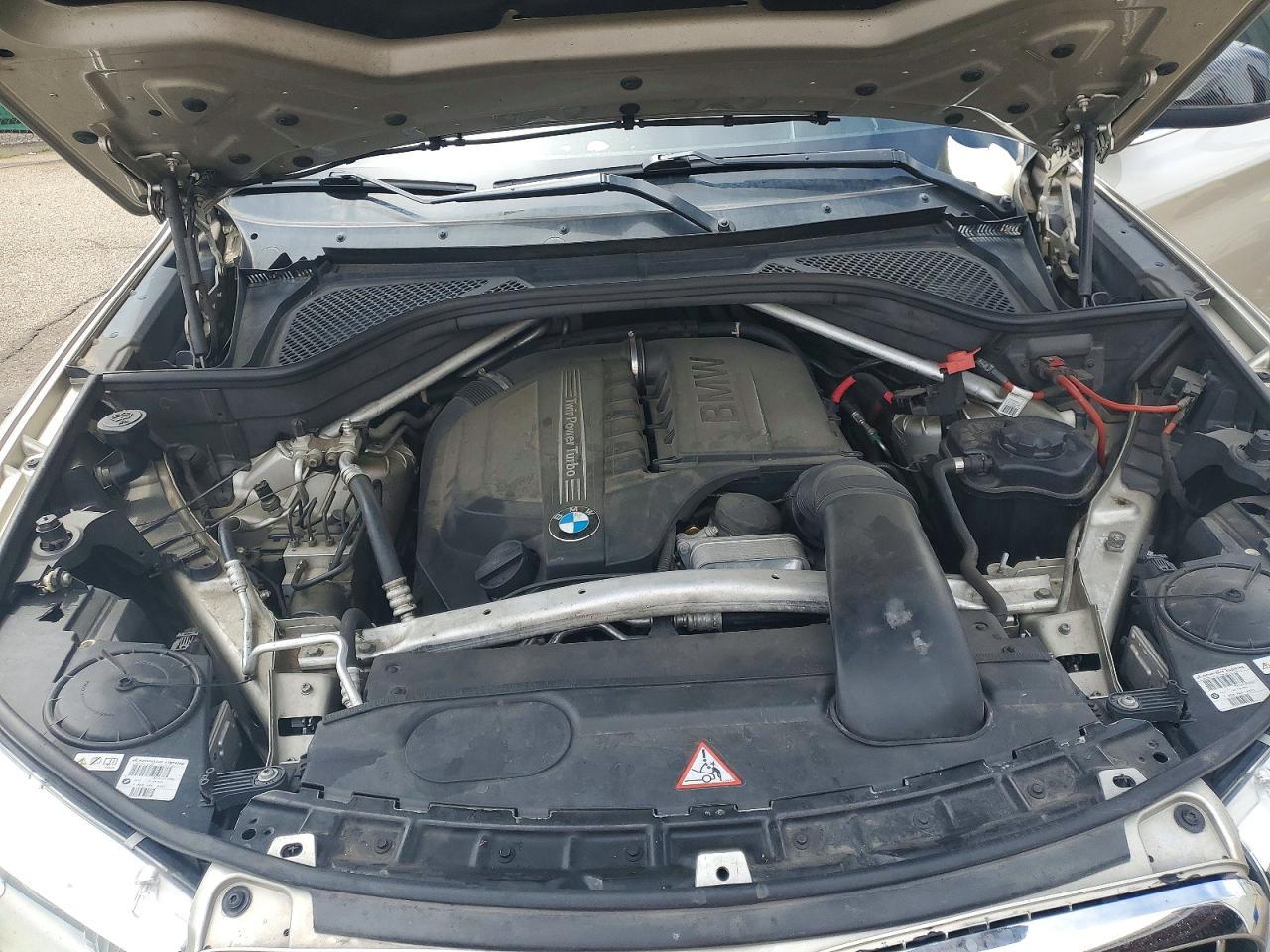 2014 BMW X5 xDrive35I - zdjęcie 12