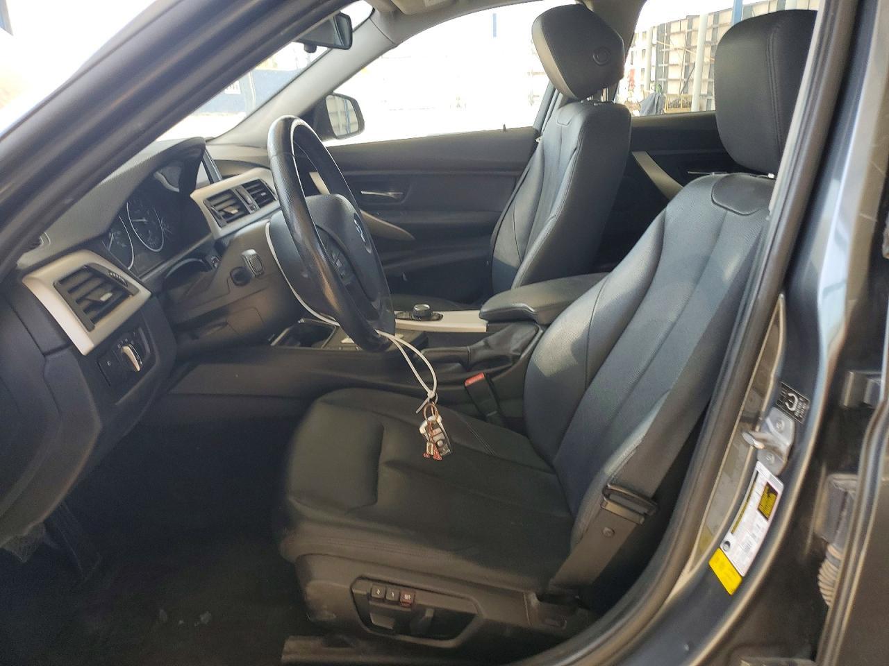 2015 BMW 320 I - zdjęcie 7