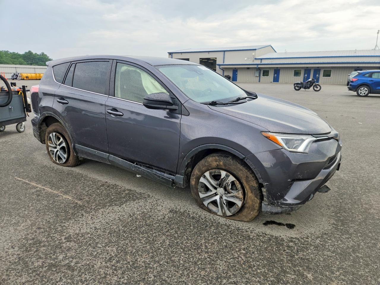 2018 Toyota Rav4 Le - zdjęcie 4