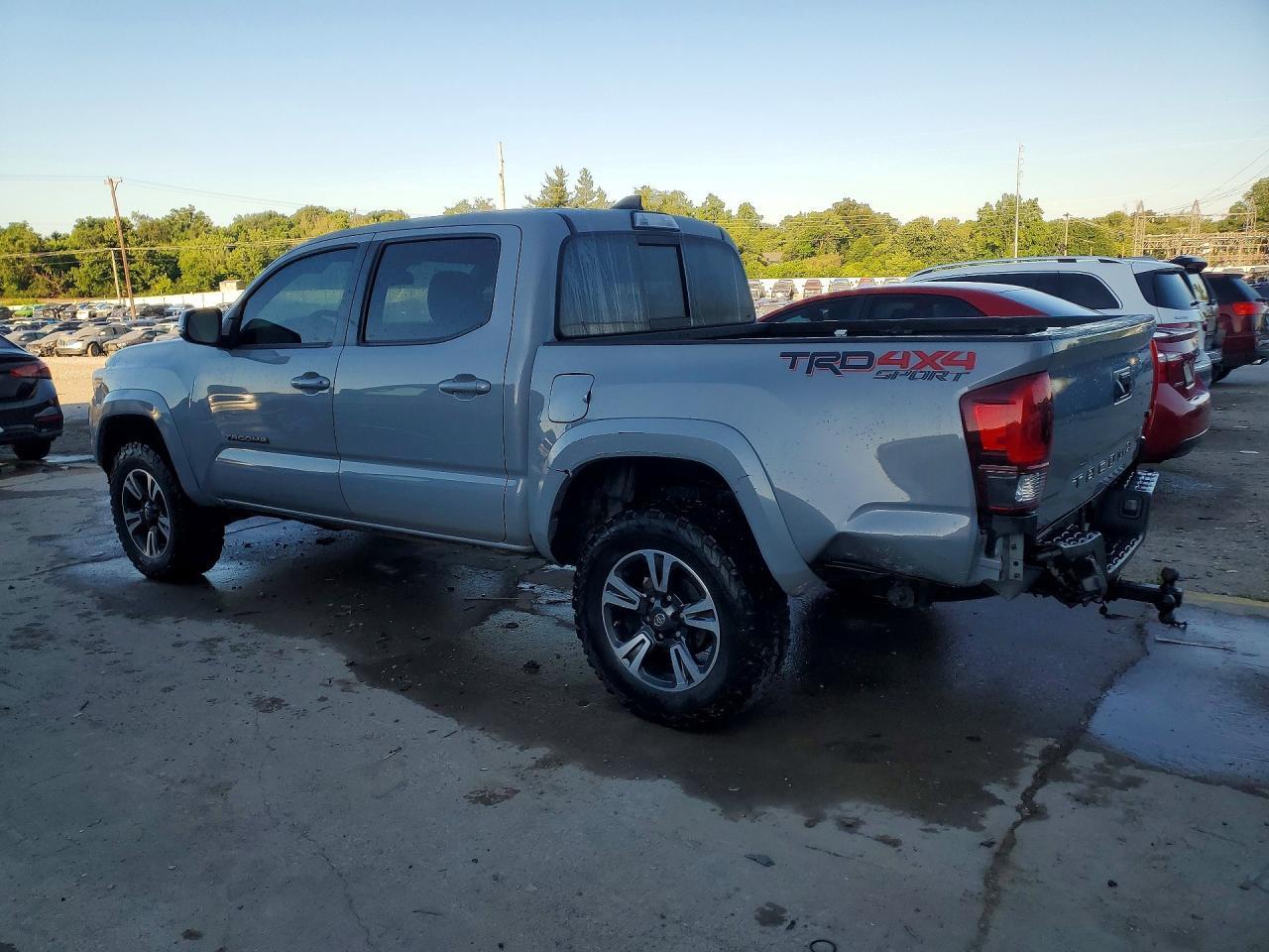 2019 Toyota Tacoma Trd Sport - zdjęcie 2