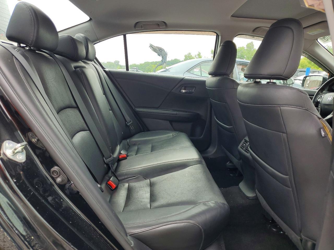 2015 Honda Accord Touring - zdjęcie 10