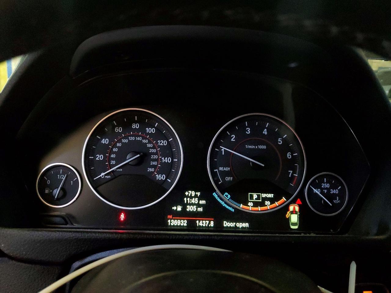 2014 BMW 335 Xi - zdjęcie 9