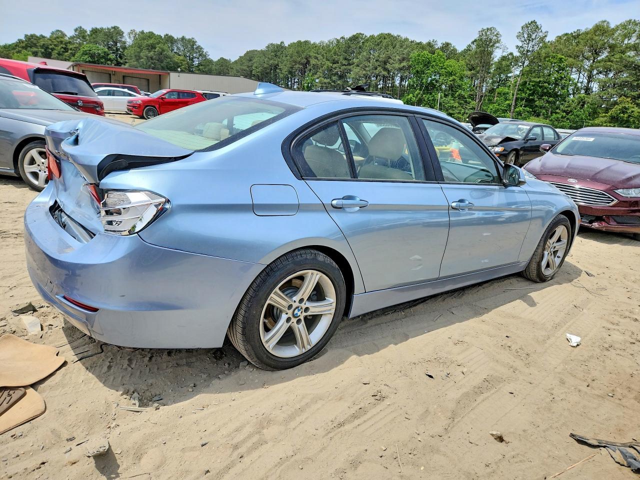 2014 BMW 320 I xDrive - zdjęcie 3
