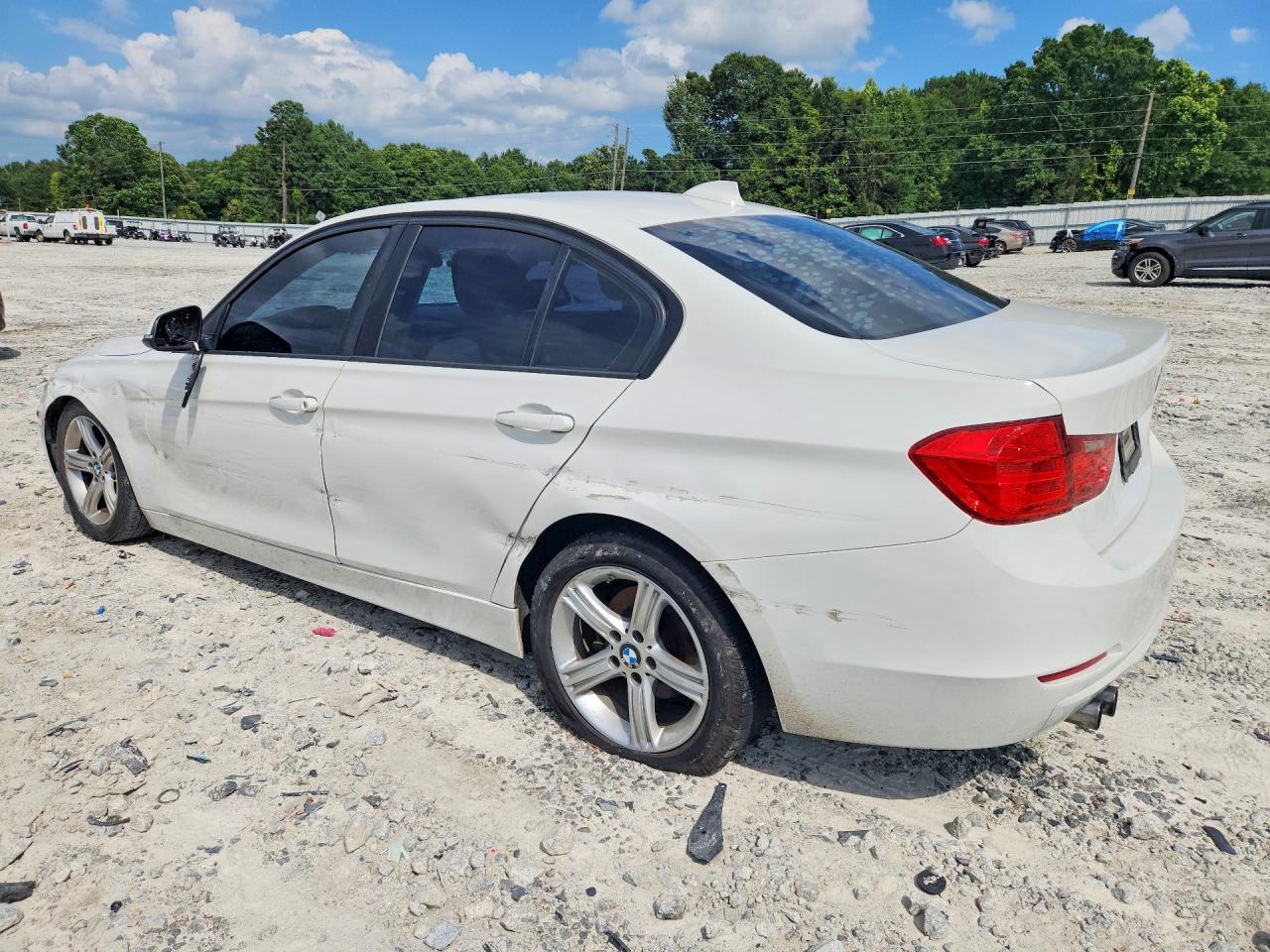 2014 BMW 328 I - zdjęcie 2