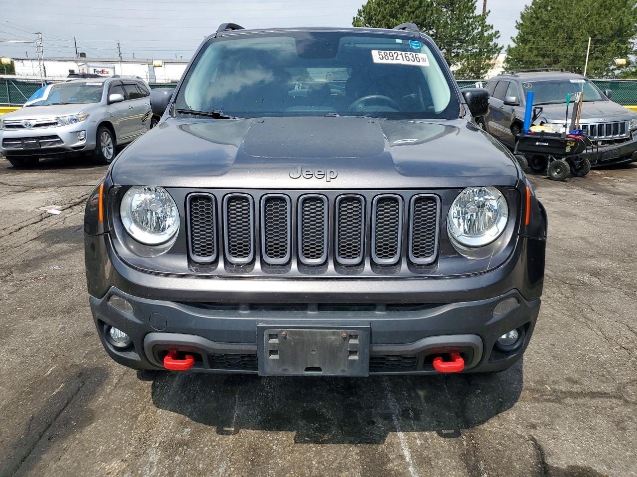 2016 Jeep Renegade Trailhawk - zdjęcie 5