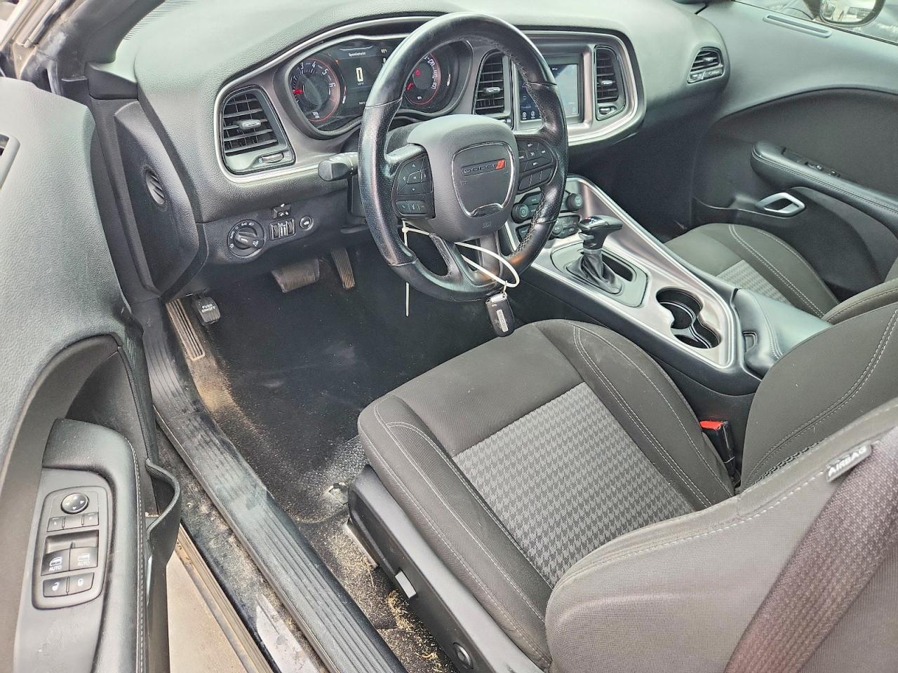 2021 Dodge Challenger Sxt - zdjęcie 8