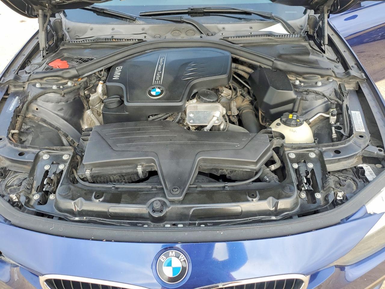 2016 BMW 320 I - zdjęcie 11
