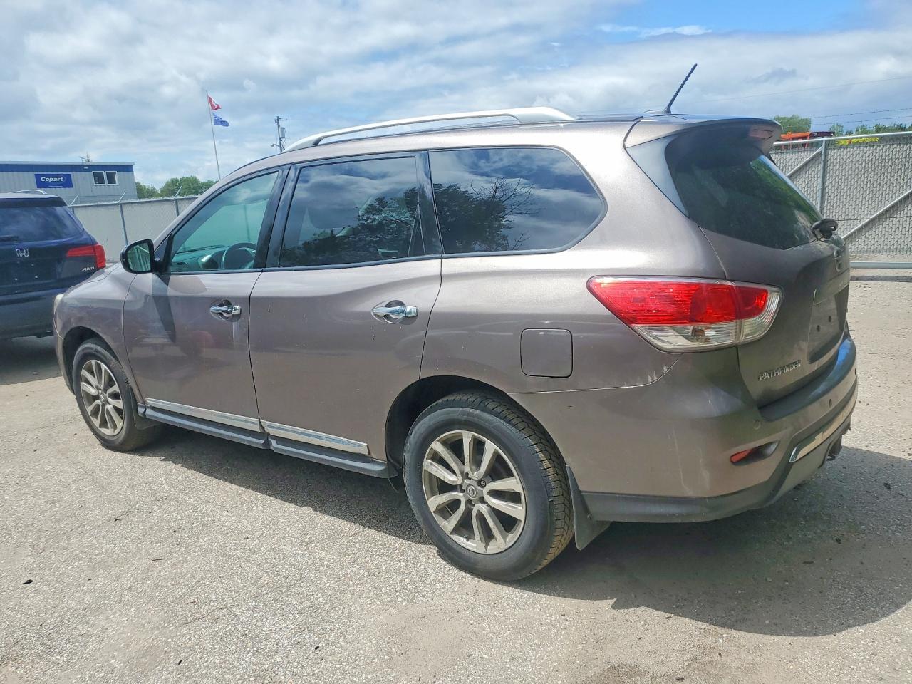 2014 Nissan Pathfinder S - zdjęcie 2