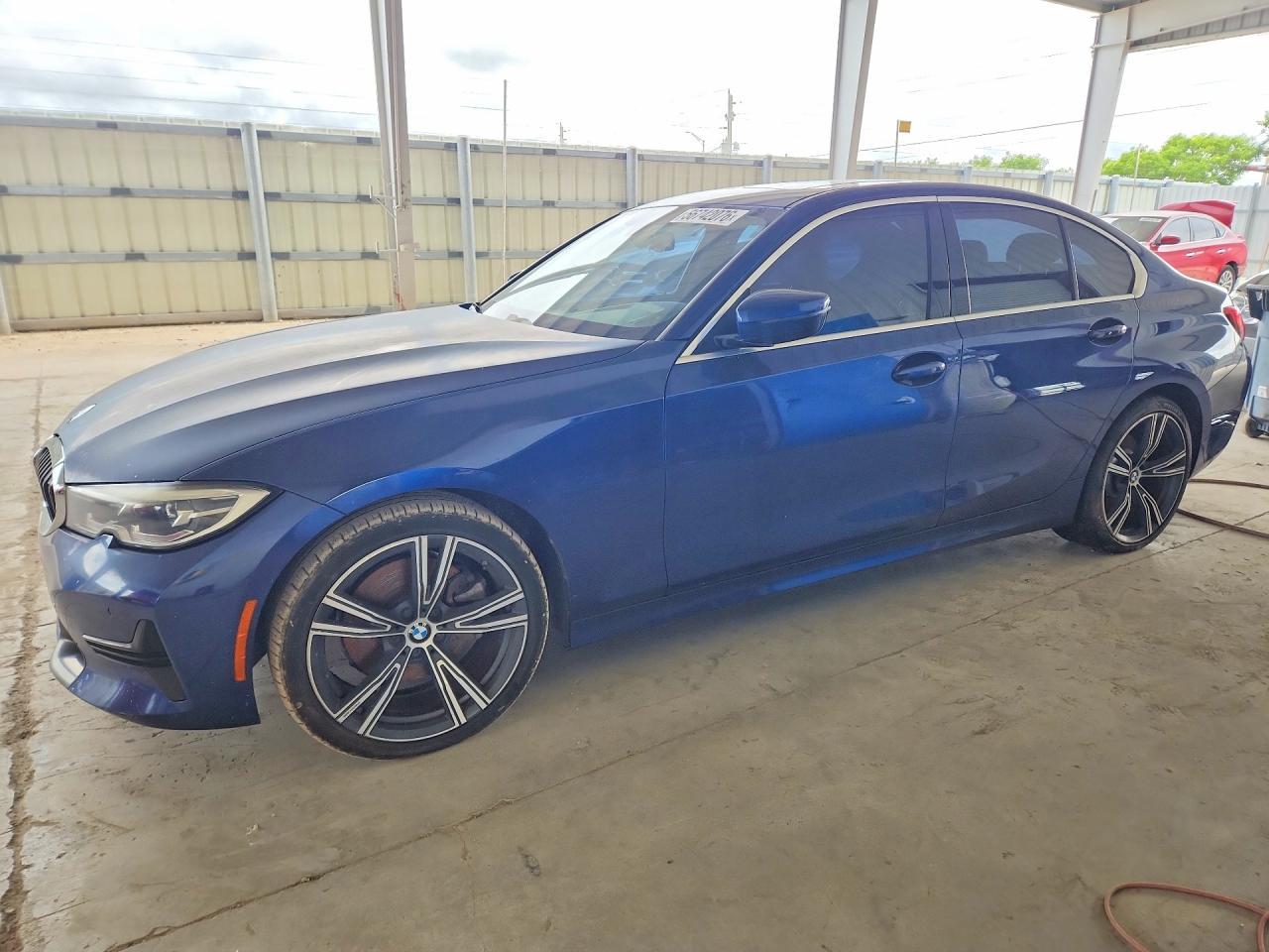 2020 BMW 330I - zdjęcie główne