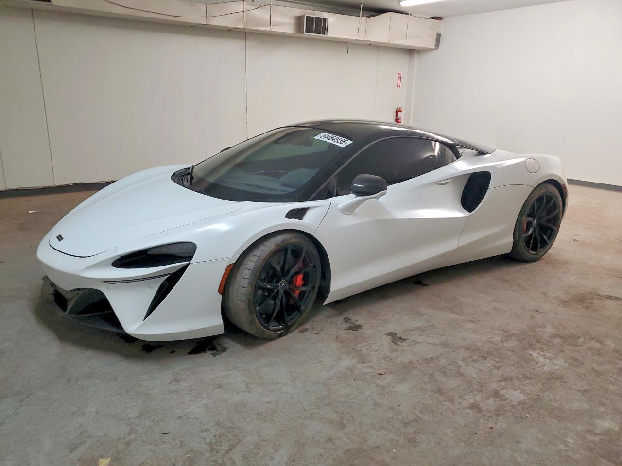 2023 McLaren Artura
