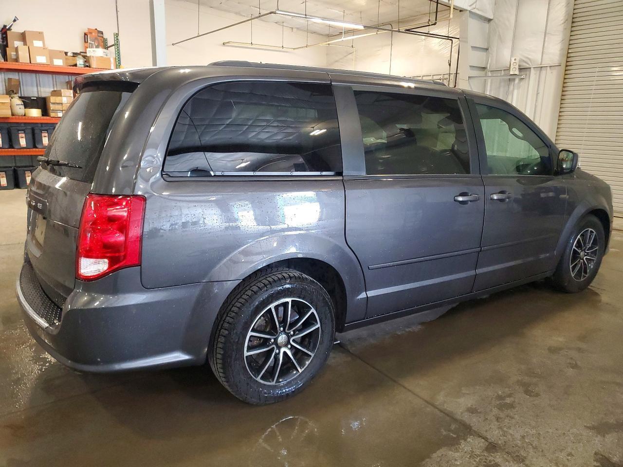 2017 Dodge Grand Caravan Gt - zdjęcie 3