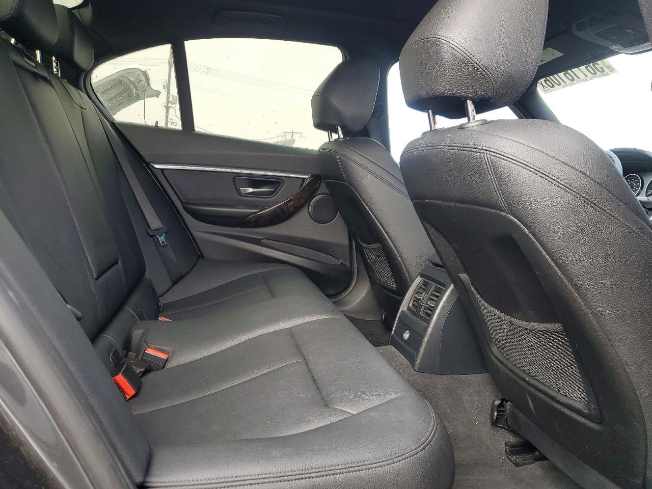 2017 BMW 330E - zdjęcie 10