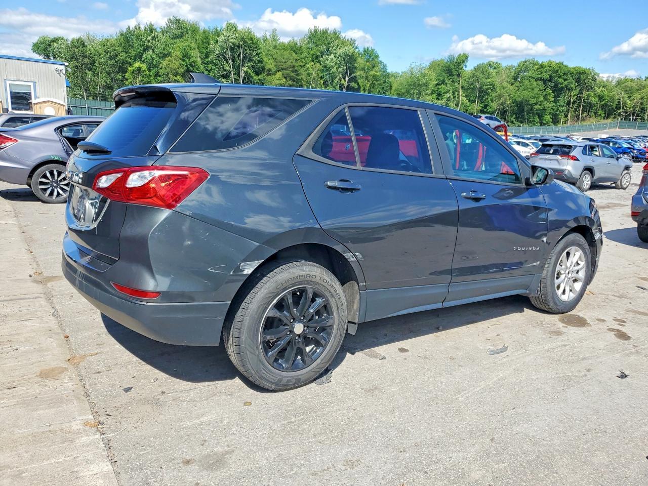 2020 Chevrolet Equinox Ls - zdjęcie 3