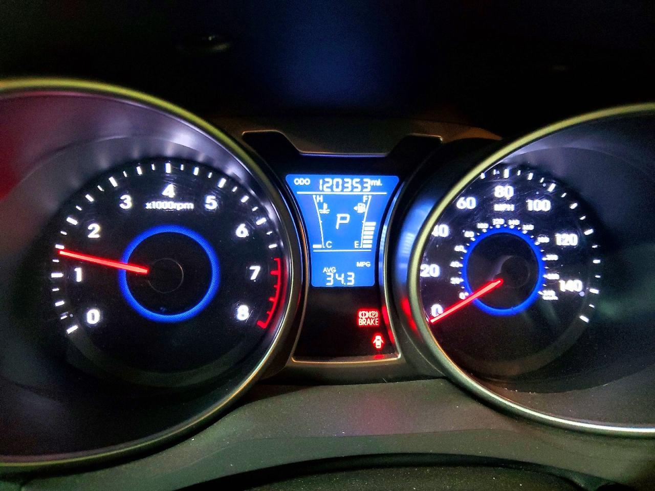 2016 Hyundai Veloster Base - zdjęcie 9