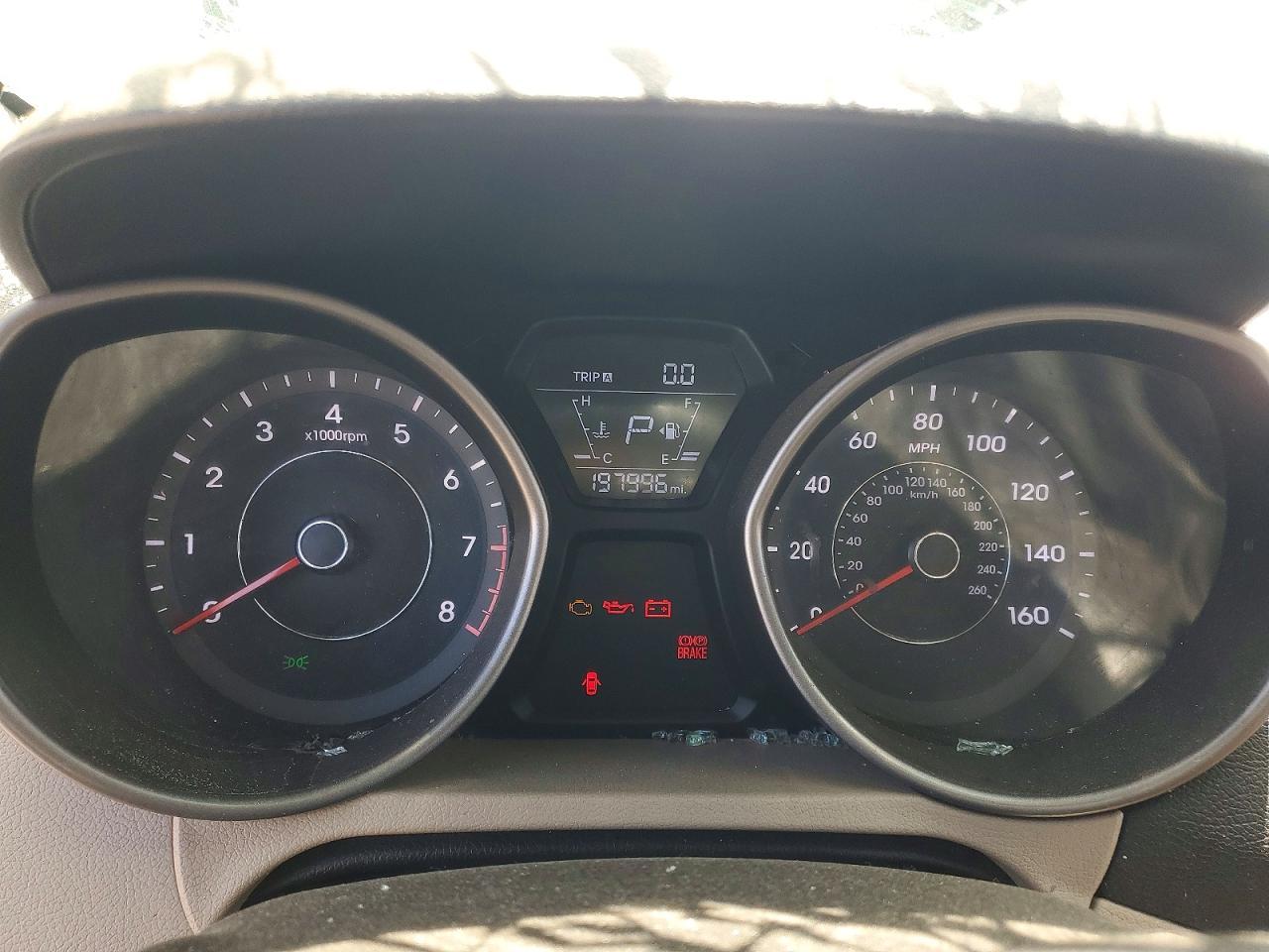 2016 Hyundai Elantra - zdjęcie 9