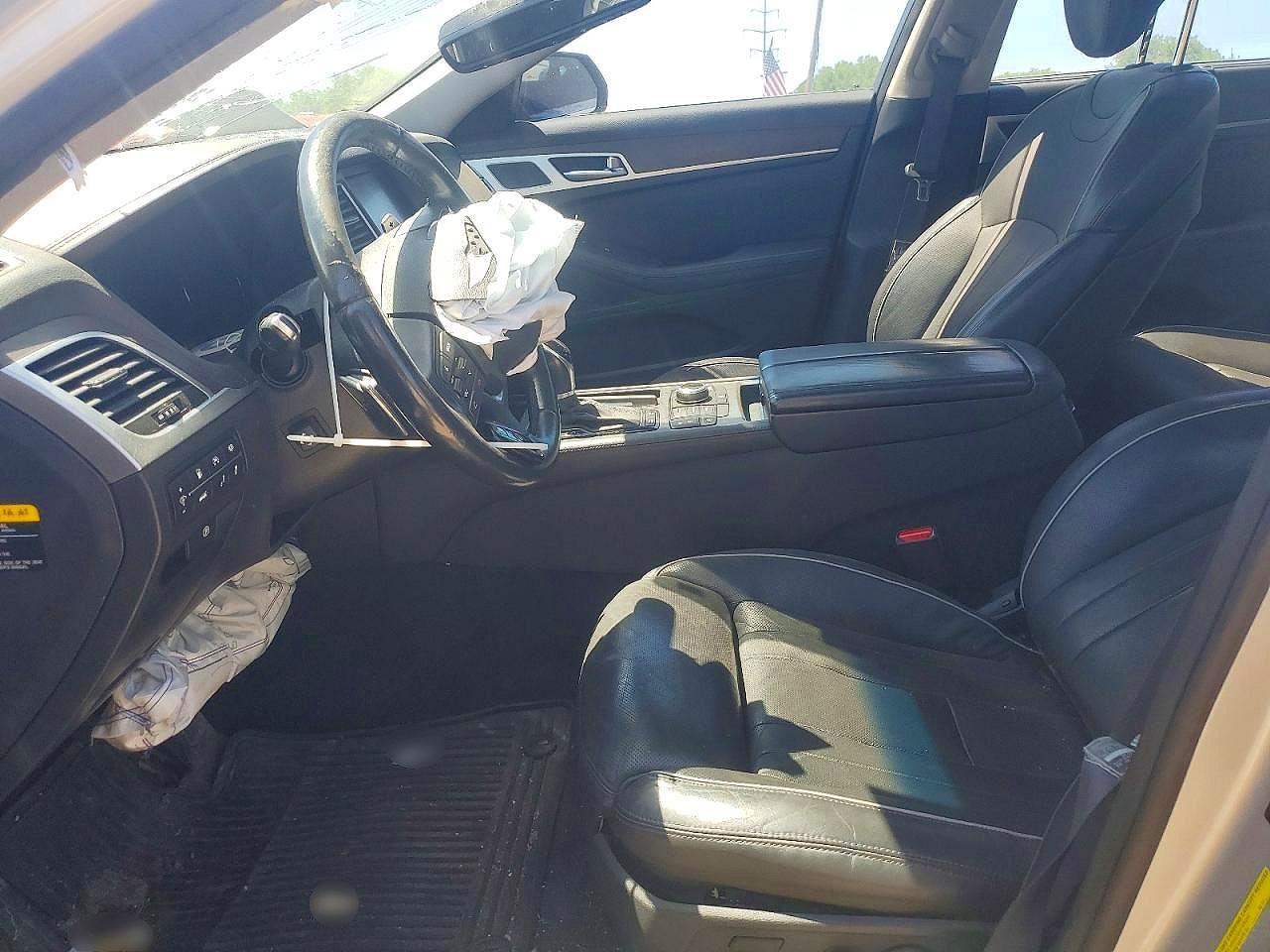 2015 Hyundai Genesis 3.8L - zdjęcie 7