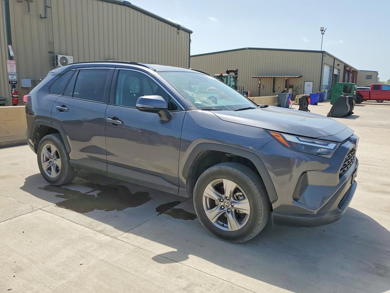 2024 Toyota Rav4 Xle - zdjęcie 4