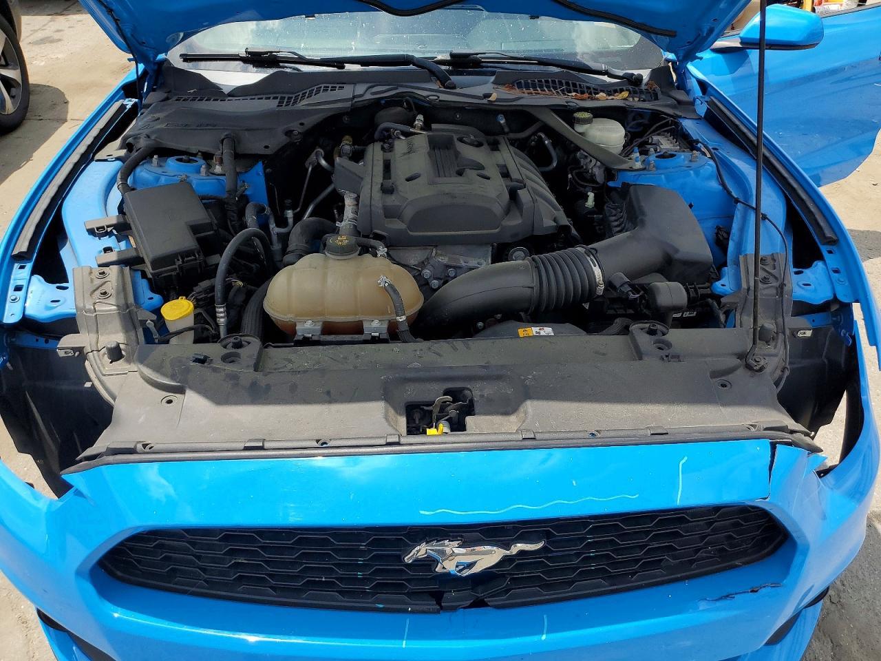 2017 Ford Mustang - zdjęcie 11