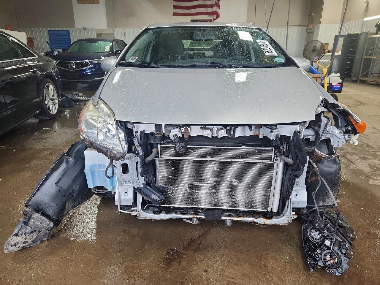 2014 Toyota Prius Two - zdjęcie 5