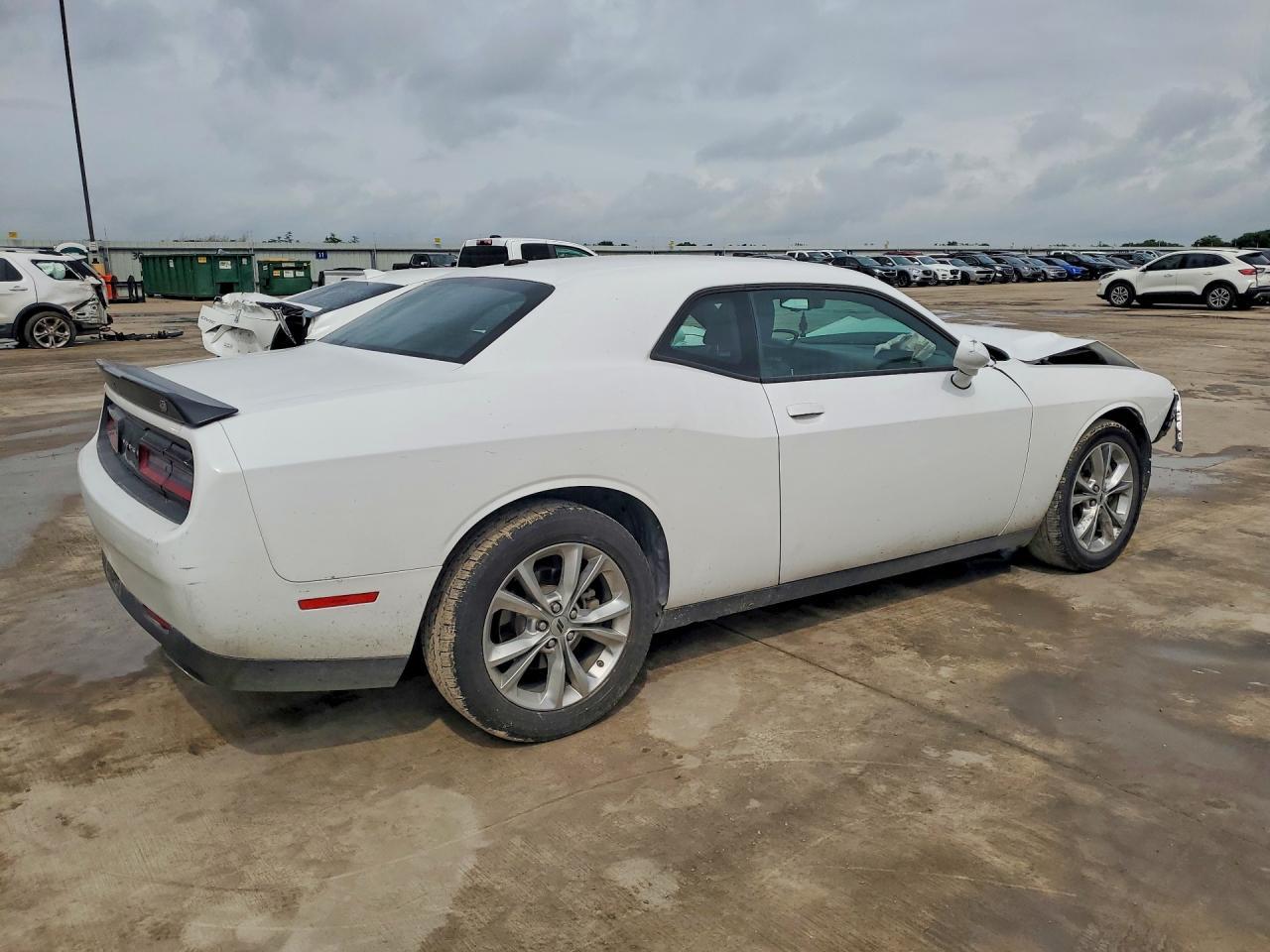 2023 Dodge Challenger Sxt - zdjęcie 3