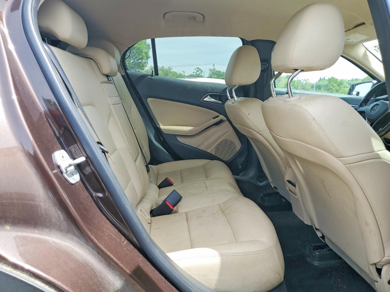 2015 Mercedes-Benz Gla 250 4Matic - zdjęcie 11