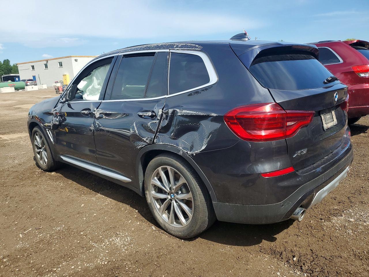 2018 BMW X3 xDrive30I - zdjęcie 2