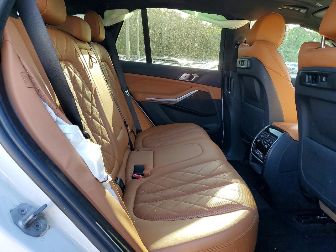 2023 BMW X5 xDrive40I - zdjęcie 11