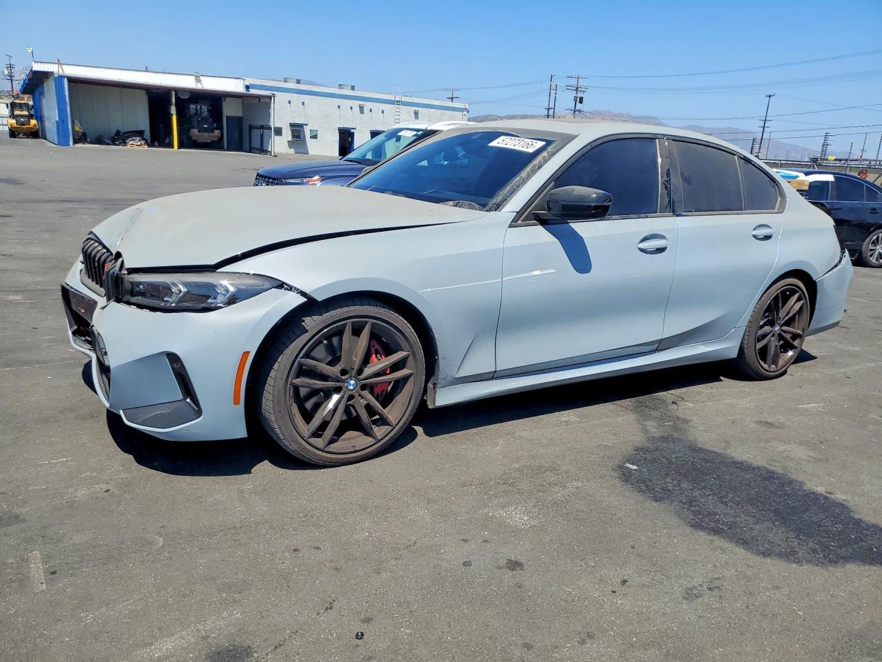 2023 BMW 330I - zdjęcie główne