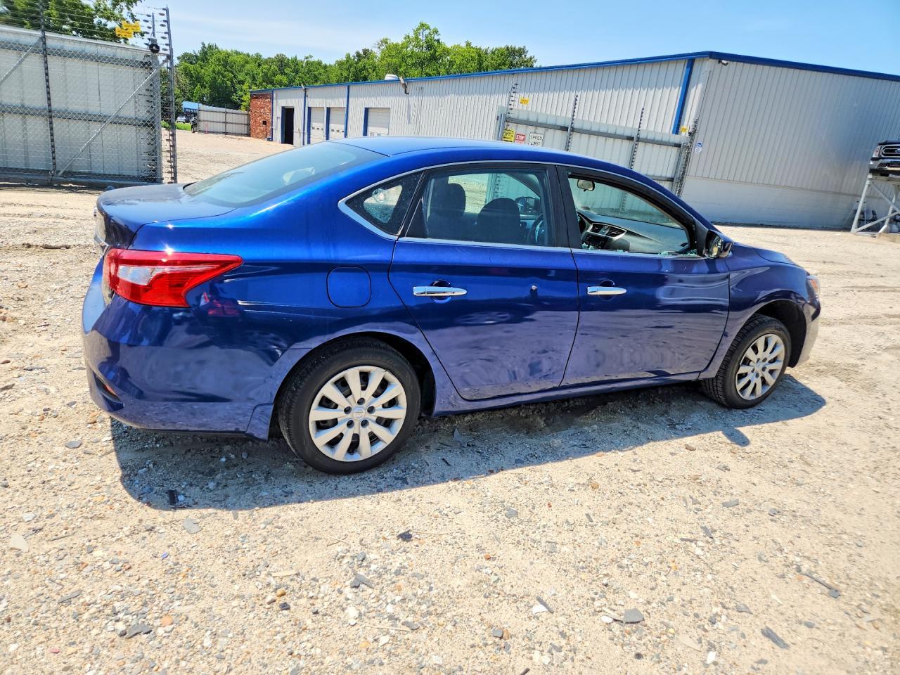 2017 Nissan Sentra S - zdjęcie 3