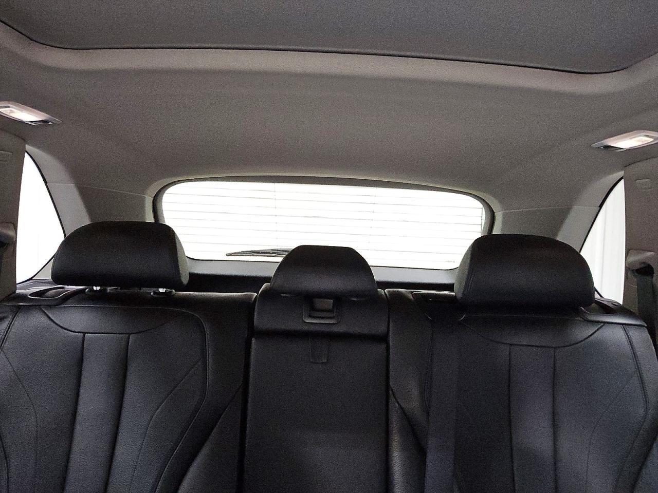 2015 BMW X5 xDrive50I - zdjęcie 10