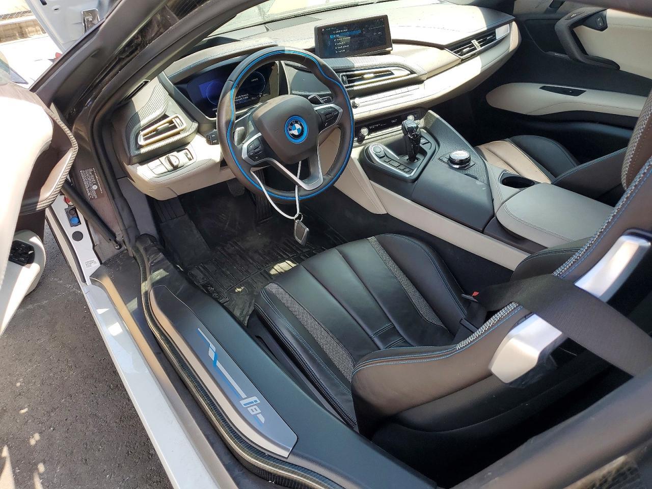 2019 BMW I8 - zdjęcie 8