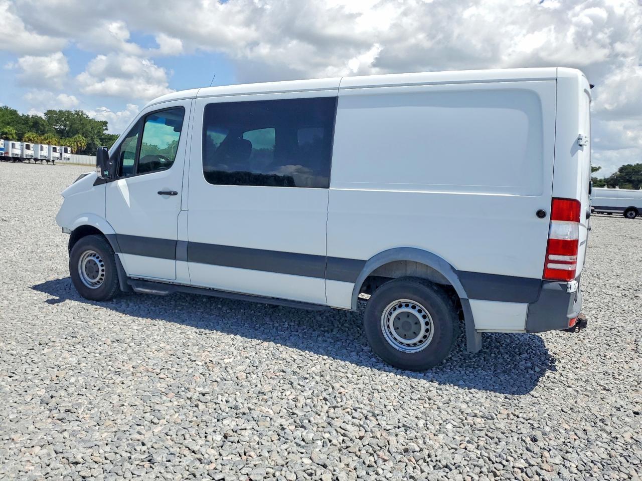 2017 Mercedes-Benz Sprinter 2500 - zdjęcie 2