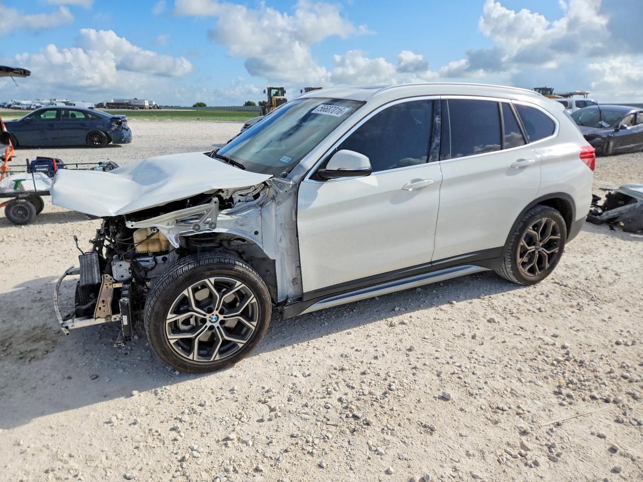 2021 BMW X1 Sdrive28I - zdjęcie główne