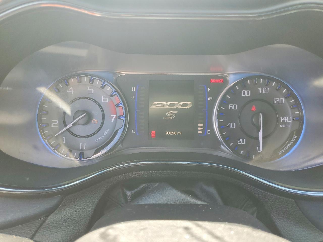 2015 Chrysler 200 S - zdjęcie 9