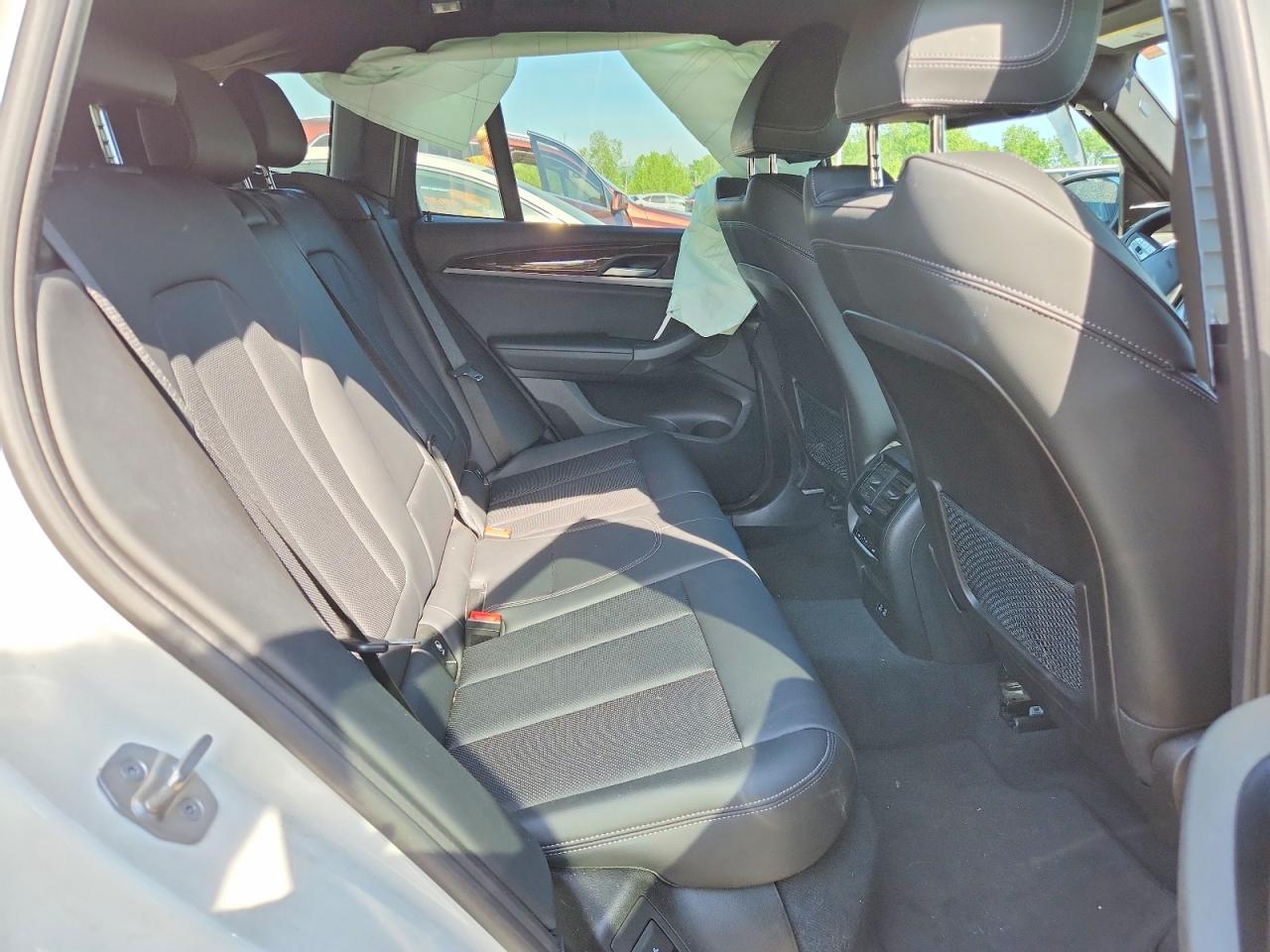 2022 BMW X3 xDrive30I - zdjęcie 11