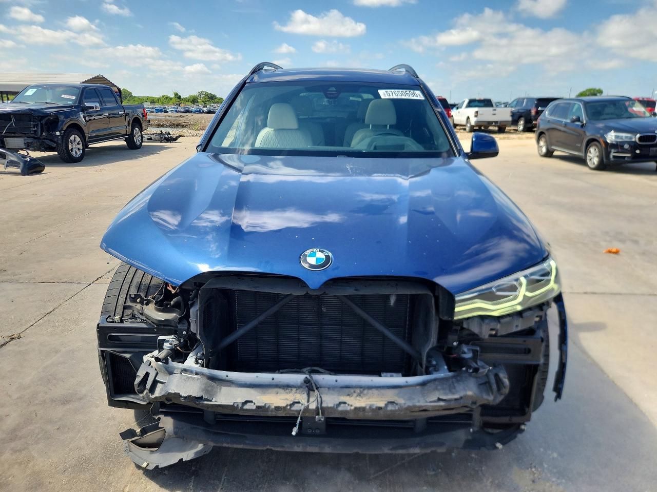 2020 BMW X7 xDrive40I - zdjęcie 5