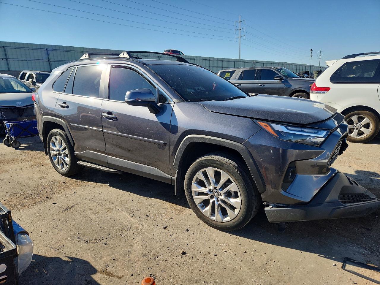 2024 Toyota Rav4 Xle Premium - zdjęcie 4