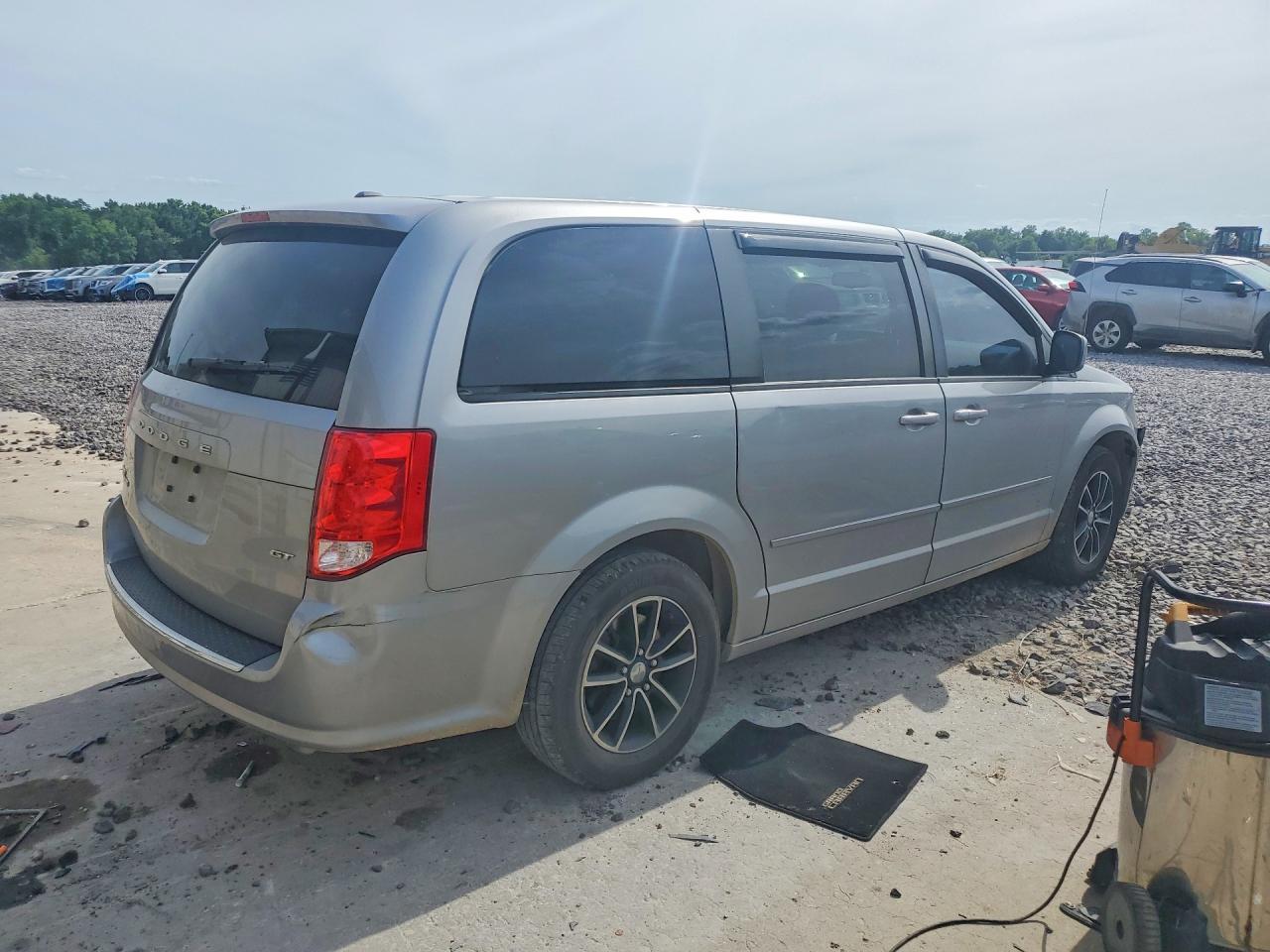 2017 Dodge Grand Caravan Gt - zdjęcie 3