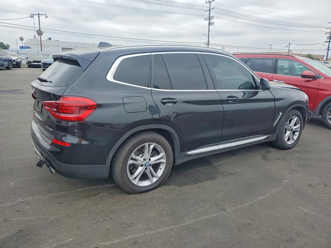 2021 BMW X3 xDrive30I - zdjęcie 3
