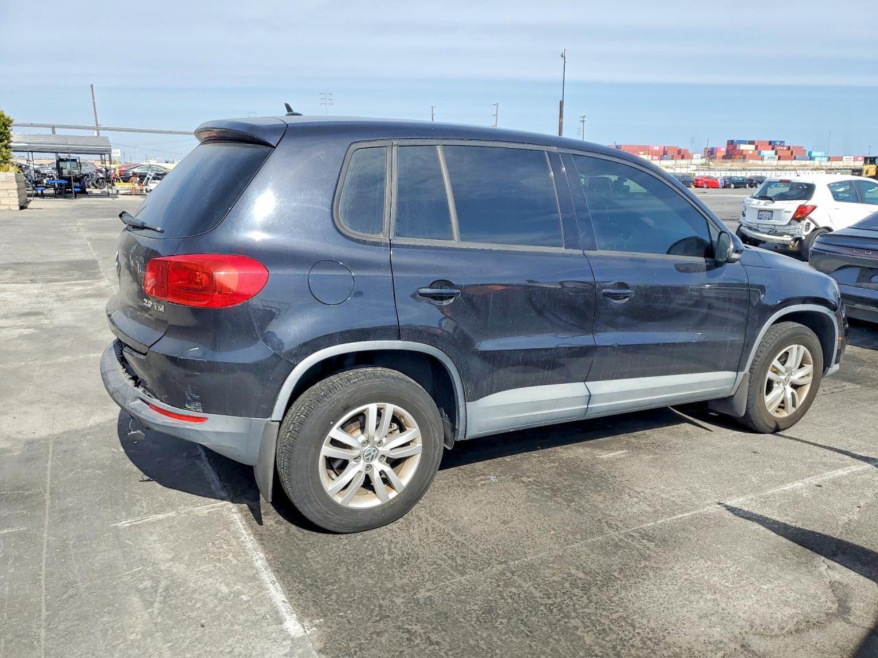 2013 Volkswagen Tiguan S - zdjęcie 3