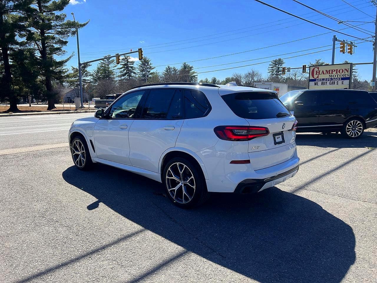 2021 BMW X5 xDrive45E - zdjęcie 3