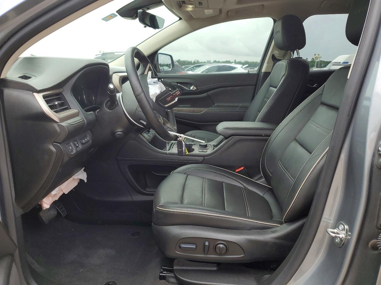 2023 GMC Acadia Denali - zdjęcie 7
