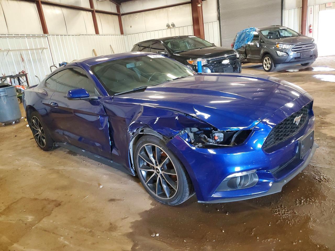 2015 Ford Mustang - zdjęcie 4