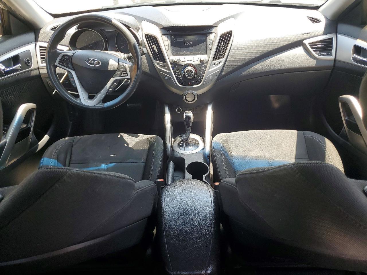 2014 Hyundai Veloster Base - zdjęcie 8