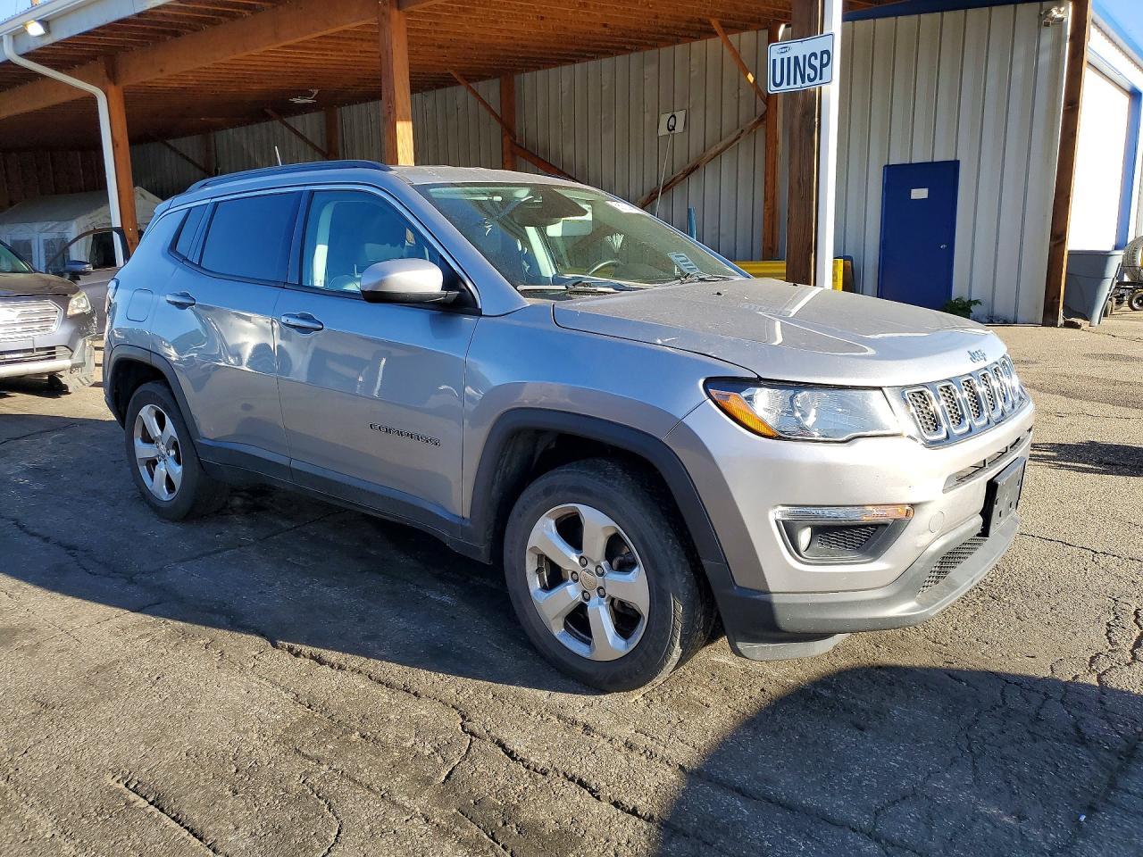 2018 Jeep Compass Latitude - zdjęcie 4